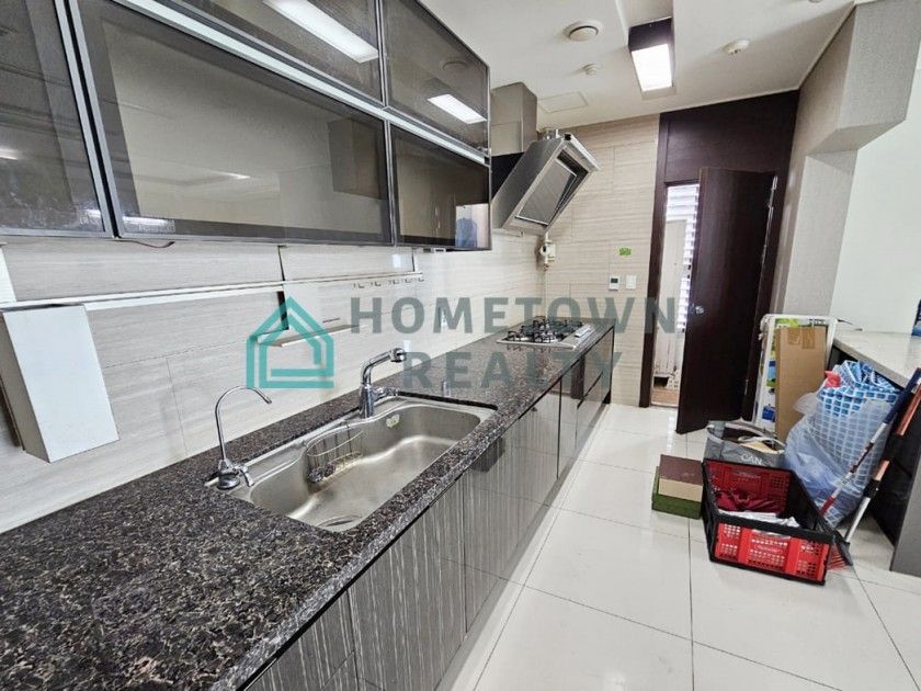 HomeTown Realty - 11377 - KoreaAgain (11)