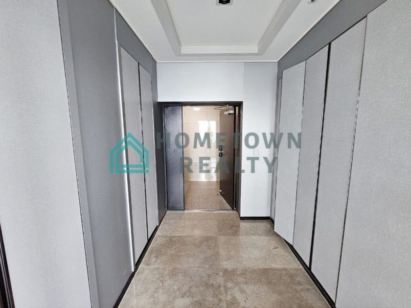 HomeTown Realty - 11377 - KoreaAgain (9)