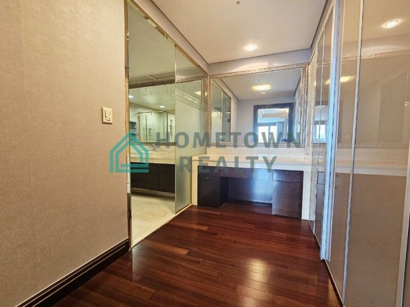 HomeTown Realty - 11470 - KoreaAgain (14)