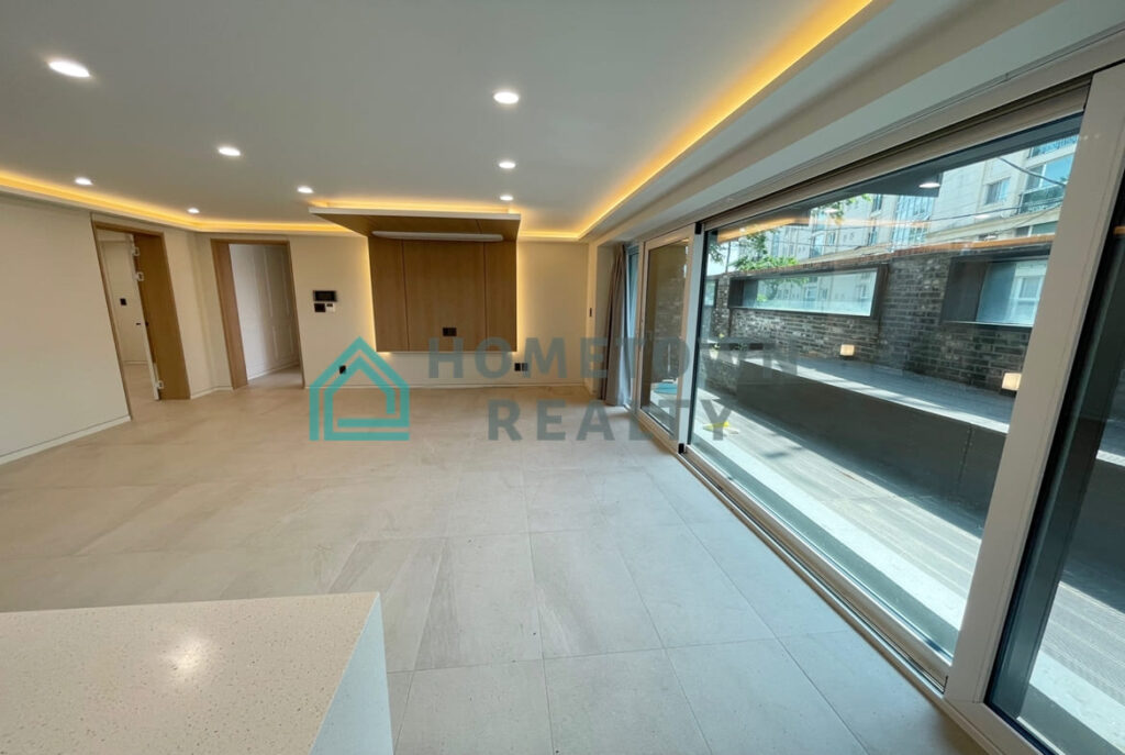 HomeTown Realty - 11449 - KoreaAgain (11)