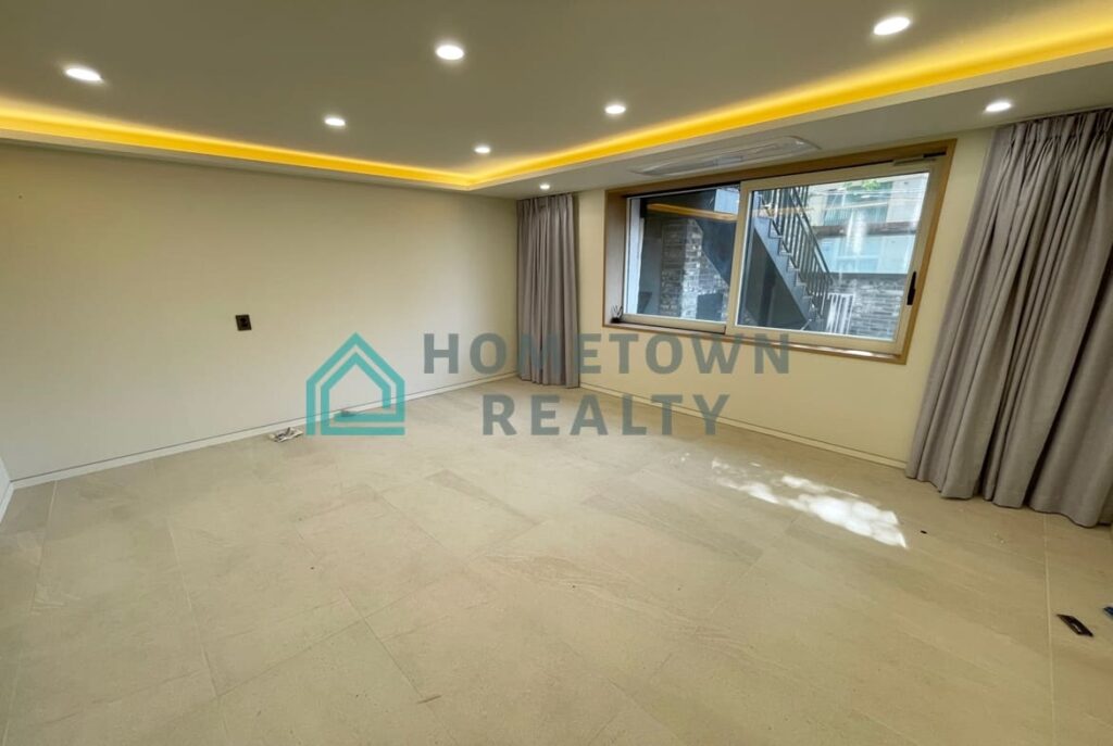 HomeTown Realty - 11449 - KoreaAgain (14)