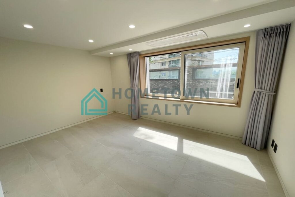 HomeTown Realty - 11449 - KoreaAgain (2)