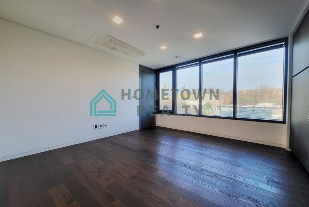 HomeTown Realty - 11461 - KoreaAgain (3)