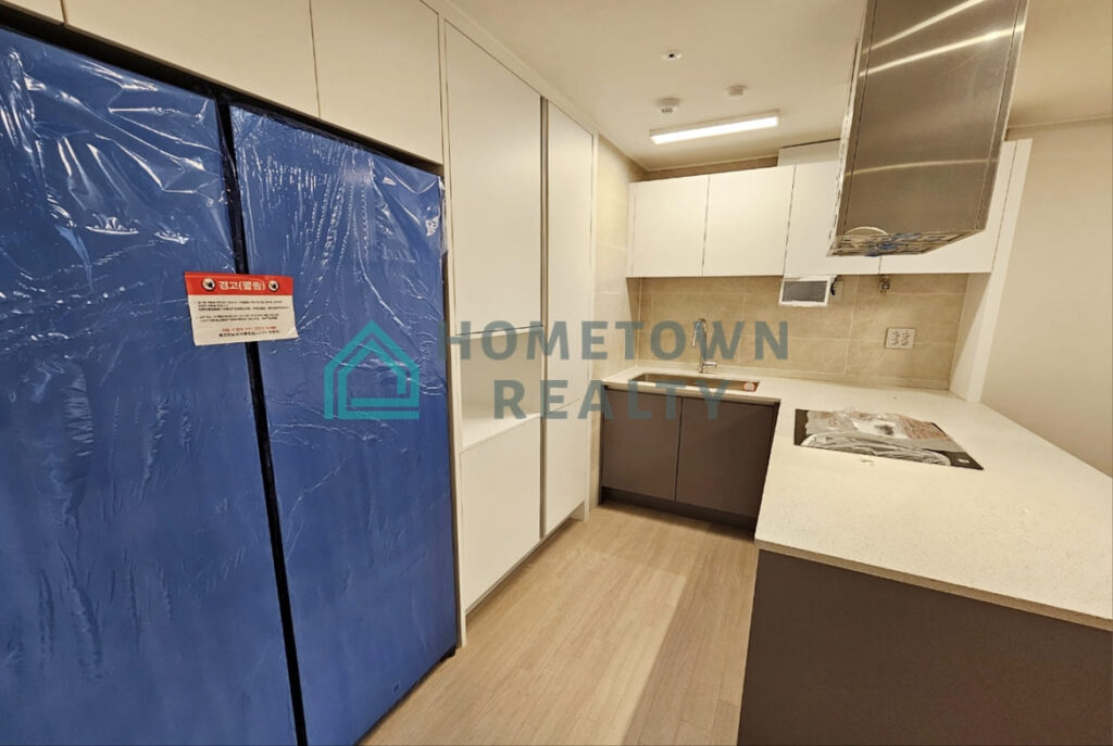 HomeTown Realty - 11465 - KoreaAgain (4)