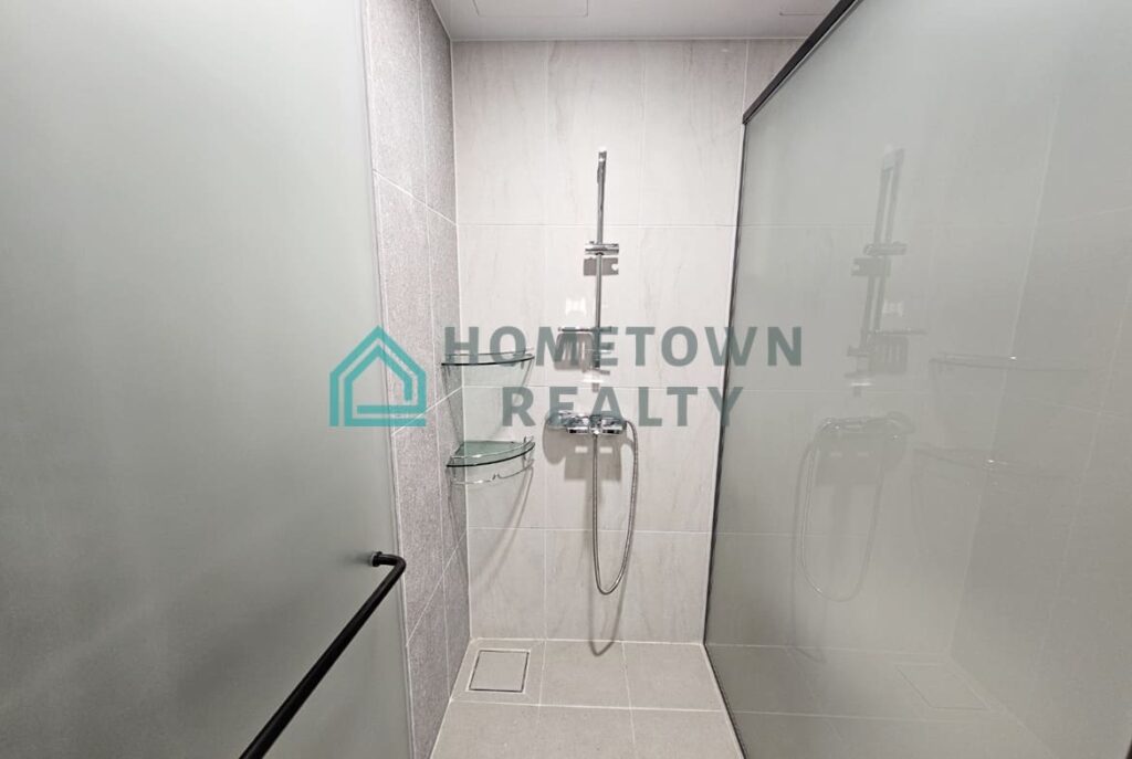 HomeTown Realty - 11465 - KoreaAgain (7)