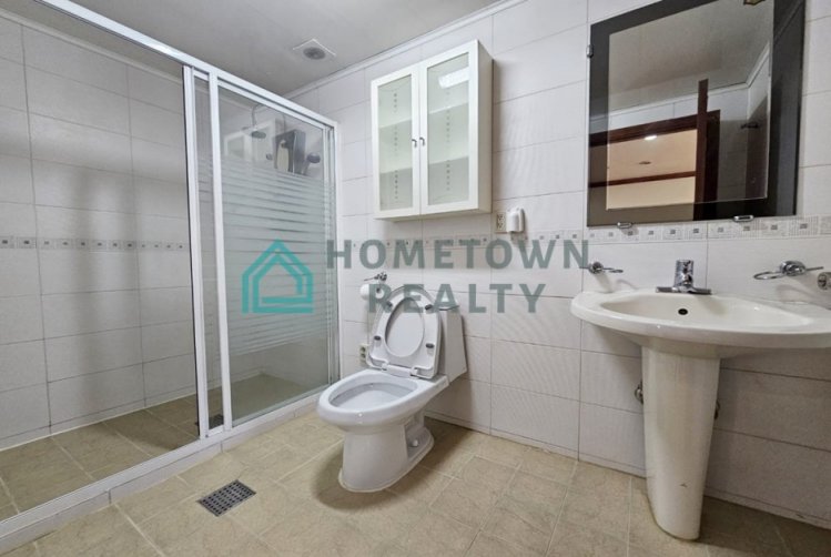 HomeTown Realty - 11472 - KoreaAgain (2)