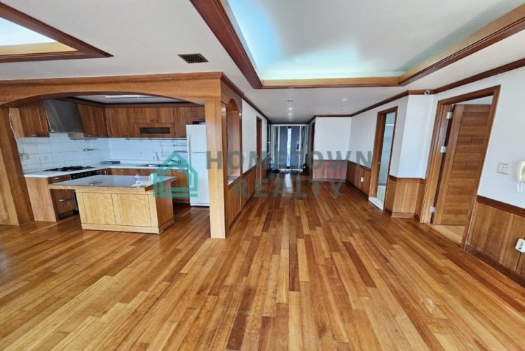 HomeTown Realty - 11472 - KoreaAgain (6)