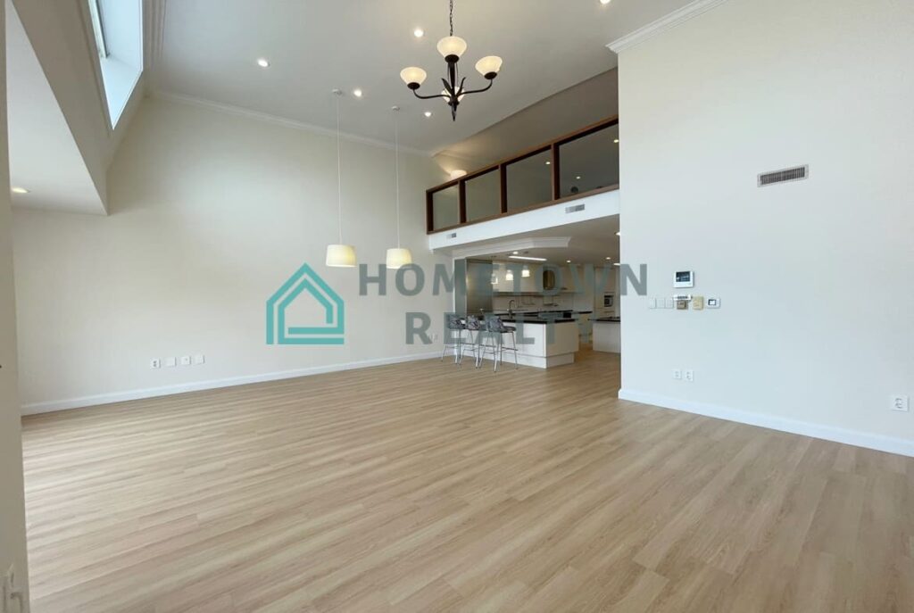 Hometown Realty - 11474 - KoreaAgain (10)