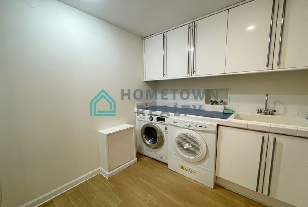 Hometown Realty - 11474 - KoreaAgain (19)