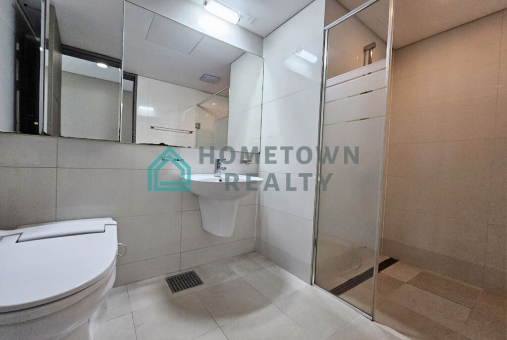 Hometown Realty - 11477 - KoreaAgain (1)