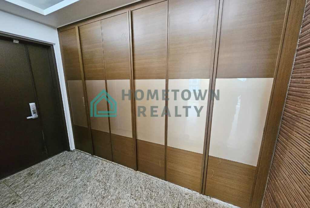 Hometown Realty - 11480 - KoreaAgain (8)