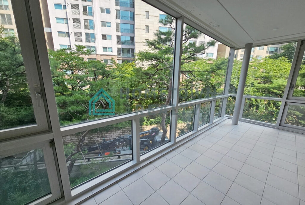 Hometown Realty - 11481 - KoreaAgain (9)