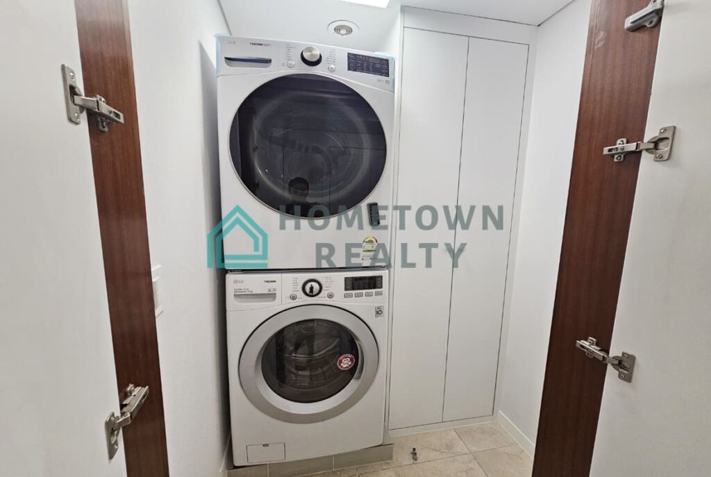 Hometown Realty - 11486 - KoreaAgain (16)