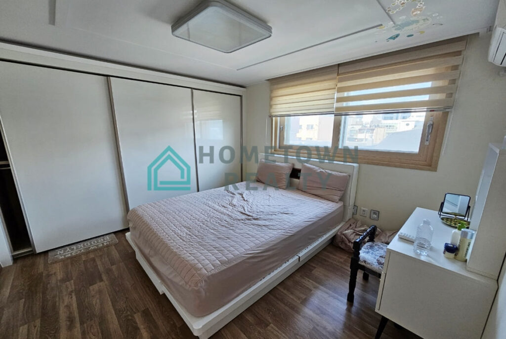 Hometown Realty - 11488 - KoreaAgain (4)