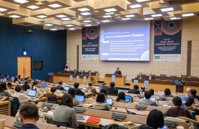 The East Asia Climate Dialogue 2025 is underway at the Council Chamber of the Korea Chamber of Commerce and Industry (KCCI) on December 2